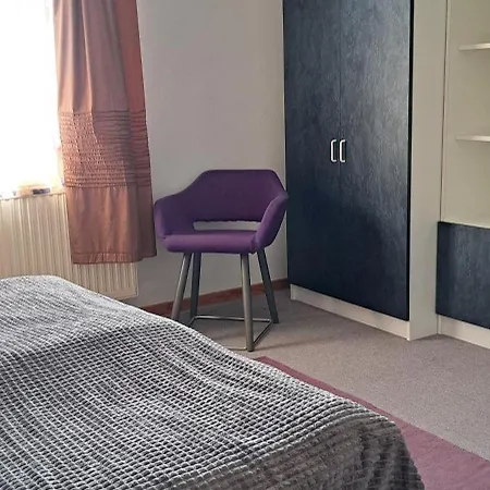Luca-lak Apartman *